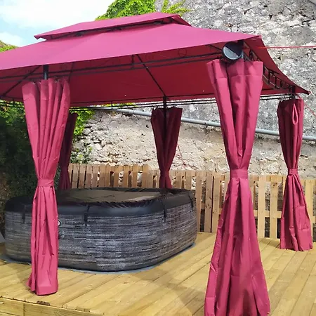 Ty Karret - Jacuzzi Holiday home