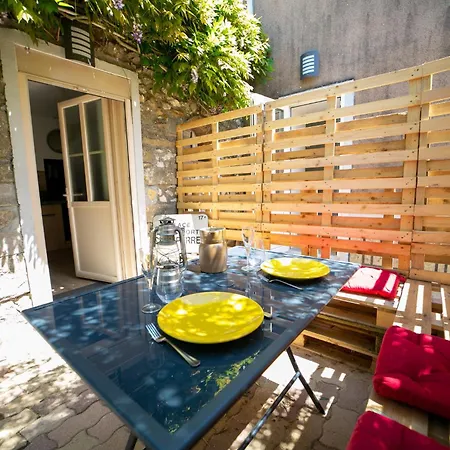 Ty Karret - Jacuzzi Holiday home